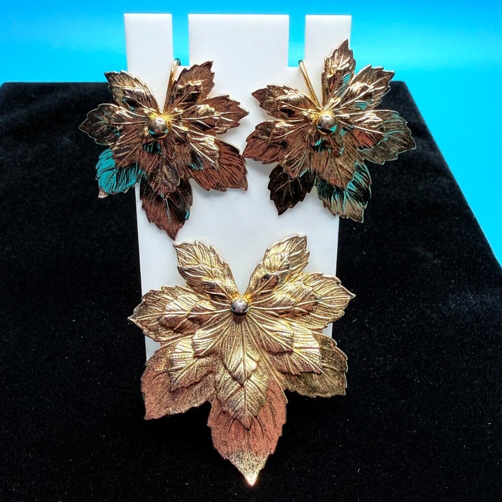 Vintage Signed Sarah Coventry Golden Maple Brooch & Clip On Earring Set 1950’s
